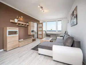 Pronájem bytu 2+1, Pardubice - Zelené Předměstí, nábřeží Závodu míru, 59 m2