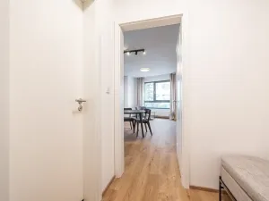 Pronájem bytu 1+kk, Praha, Milánská, 35 m2