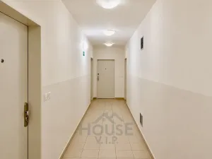 Prodej bytu 2+kk, Praha - Letňany, Bechlínská, 51 m2