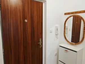 Pronájem bytu 2+kk, Praha, Cuřínova, 41 m2