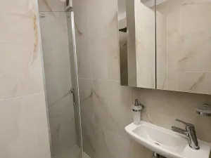 Pronájem bytu 2+kk, Praha, Olštýnská, 36 m2