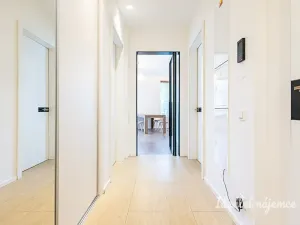 Pronájem bytu 2+kk, Praha - Nusle, Pod Děkankou, 59 m2