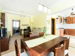Prodej bytu 3+1, Praha - Nusle, Družstevní ochoz, 74 m2