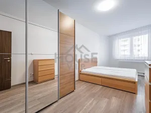 Prodej bytu 2+kk, Praha - Stodůlky, Svitákova, 58 m2