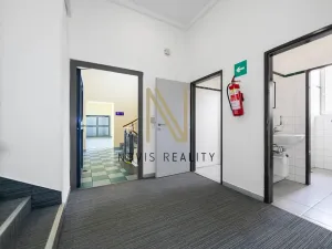 Pronájem kanceláře, Plzeň - Jižní Předměstí, Americká, 165 m2