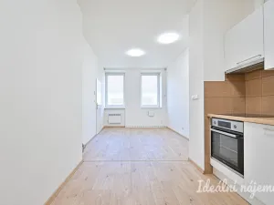 Pronájem bytu 2+kk, Brno - Královo Pole, Poděbradova, 45 m2