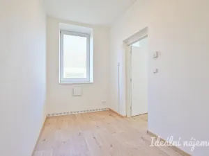 Pronájem bytu 2+kk, Brno - Královo Pole, Poděbradova, 45 m2