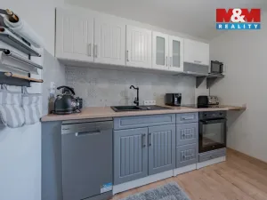 Prodej rodinného domu, Velké Karlovice, 180 m2