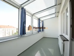 Pronájem bytu 1+1, Praha - Nusle, U gymnázia, 54 m2