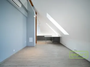 Pronájem bytu 2+kk, Praha - Vinohrady, Perucká, 71 m2