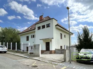 Pronájem bytu 2+kk, Praha - Vinohrady, Perucká, 71 m2