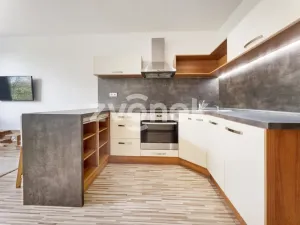 Pronájem bytu 2+kk, Zlín, Javorová, 34 m2
