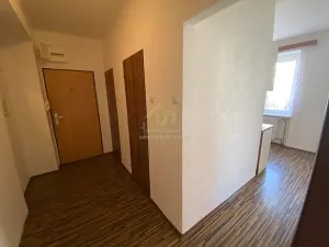 Pronájem bytu 2+1, Hrádek, 1. máje, 56 m2