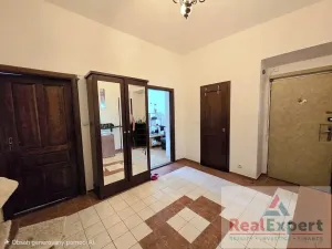 Pronájem bytu 3+1, Praha - Karlín, Kubova, 92 m2