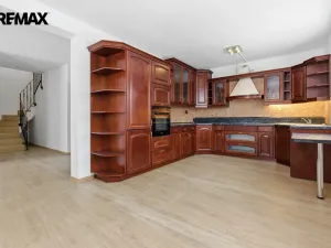 Pronájem rodinného domu, Jenišov - Pod Rohem, K Rohu, 210 m2