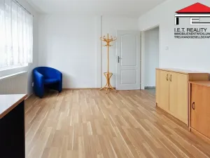 Pronájem bytu 2+1, Praha - Kbely, Svijanská, 40 m2
