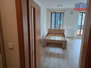 Pronájem bytu 1+kk, Hluboká nad Vltavou, 39 m2