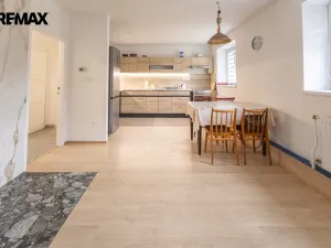 Pronájem rodinného domu, Otrokovice, B. Němcové, 90 m2