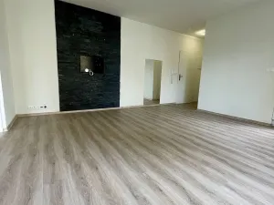 Pronájem bytu 2+kk, Opava, Jaselská, 49 m2