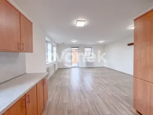 Pronájem bytu 4+kk, Zlín, Nad Ovčírnou III, 87 m2