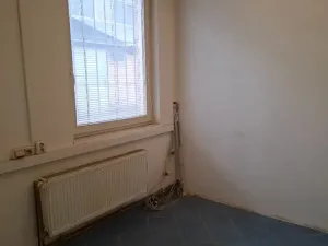 Pronájem skladu, Praha - Vysočany, Kolbenova, 1079 m2