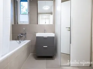 Pronájem bytu 2+kk, Praha - Lysolaje, Lysolajské údolí, 62 m2
