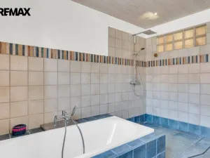 Prodej rodinného domu, Kamenice, 330 m2