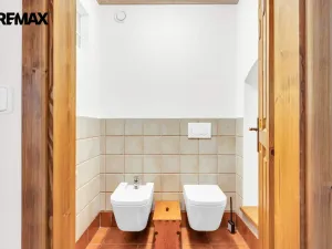 Prodej rodinného domu, Kamenice, 330 m2