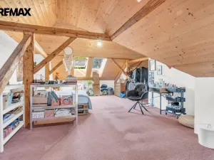 Prodej rodinného domu, Kamenice, 330 m2