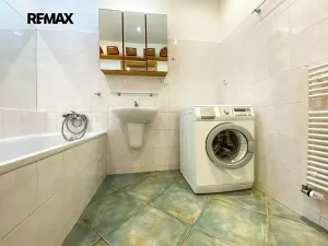 Pronájem bytu 3+kk, Vestec, Ve Stromkách, 110 m2