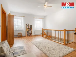 Prodej činžovního domu, Doksy, náměstí Republiky, 235 m2