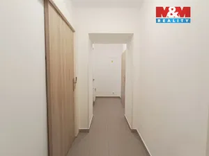 Pronájem bytu 2+1, Kladno, V. Burgra, 40 m2