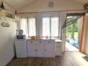 Pronájem chaty, Veltrusy, V Cihelnách, 21 m2