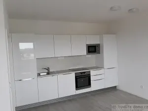 Pronájem bytu 1+kk, Tábor, U Areálu, 31 m2