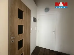 Pronájem bytu 2+kk, Meziboří, nám. 8. května, 55 m2
