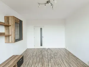 Prodej bytu 3+1, Praha - Černý Most, Kpt. Stránského, 77 m2