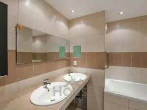 Prodej bytu 3+1, Praha - Černý Most, Kpt. Stránského, 77 m2