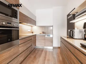 Prodej bytu 3+kk, Praha, Formanská, 91 m2