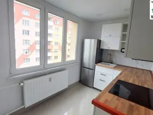 Pronájem bytu 2+1, Sokolov, Slavíčkova, 63 m2