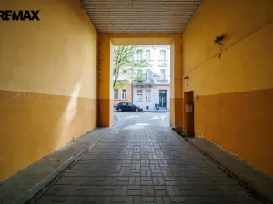 Prodej obchodního prostoru, Karlovy Vary, K. Čapka, 113 m2