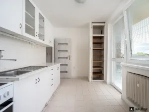 Pronájem bytu 2+1, Pardubice - Bílé Předměstí, Bezdíčkova, 49 m2