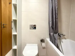 Pronájem bytu 1+kk, Praha, Malešická, 44 m2