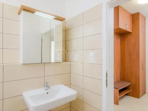 Pronájem bytu 2+kk, Horoměřice, T. G. Masaryka, 58 m2