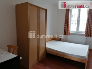 Pronájem bytu 2+kk, Praha - Kobylisy, Zenklova, 55 m2