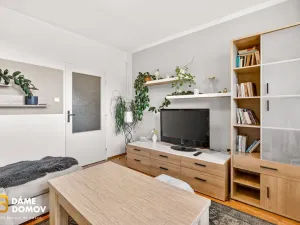 Prodej bytu 2+1, Luhačovice, Zahradní čtvrť, 53 m2