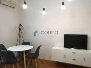 Pronájem bytu 2+kk, Praha, Rašínovo nábřeží, 47 m2
