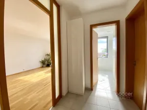 Pronájem bytu 2+kk, Praha - Prosek, Na Prosecké vyhlídce, 52 m2
