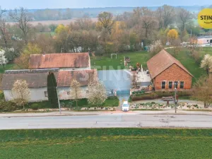 Prodej rodinného domu, Kunětice, 500 m2