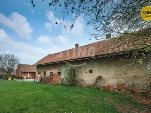 Prodej rodinného domu, Kunětice, 500 m2