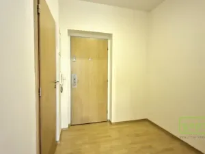 Pronájem bytu 2+kk, Praha - Hostivař, Vladycká, 52 m2